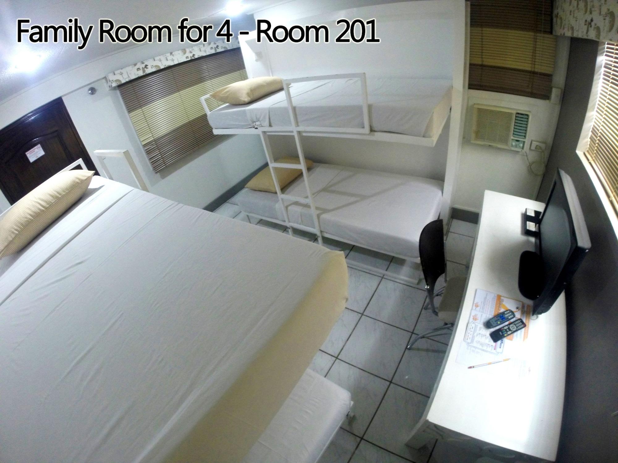 Urban Inn Iloilo Esterno foto