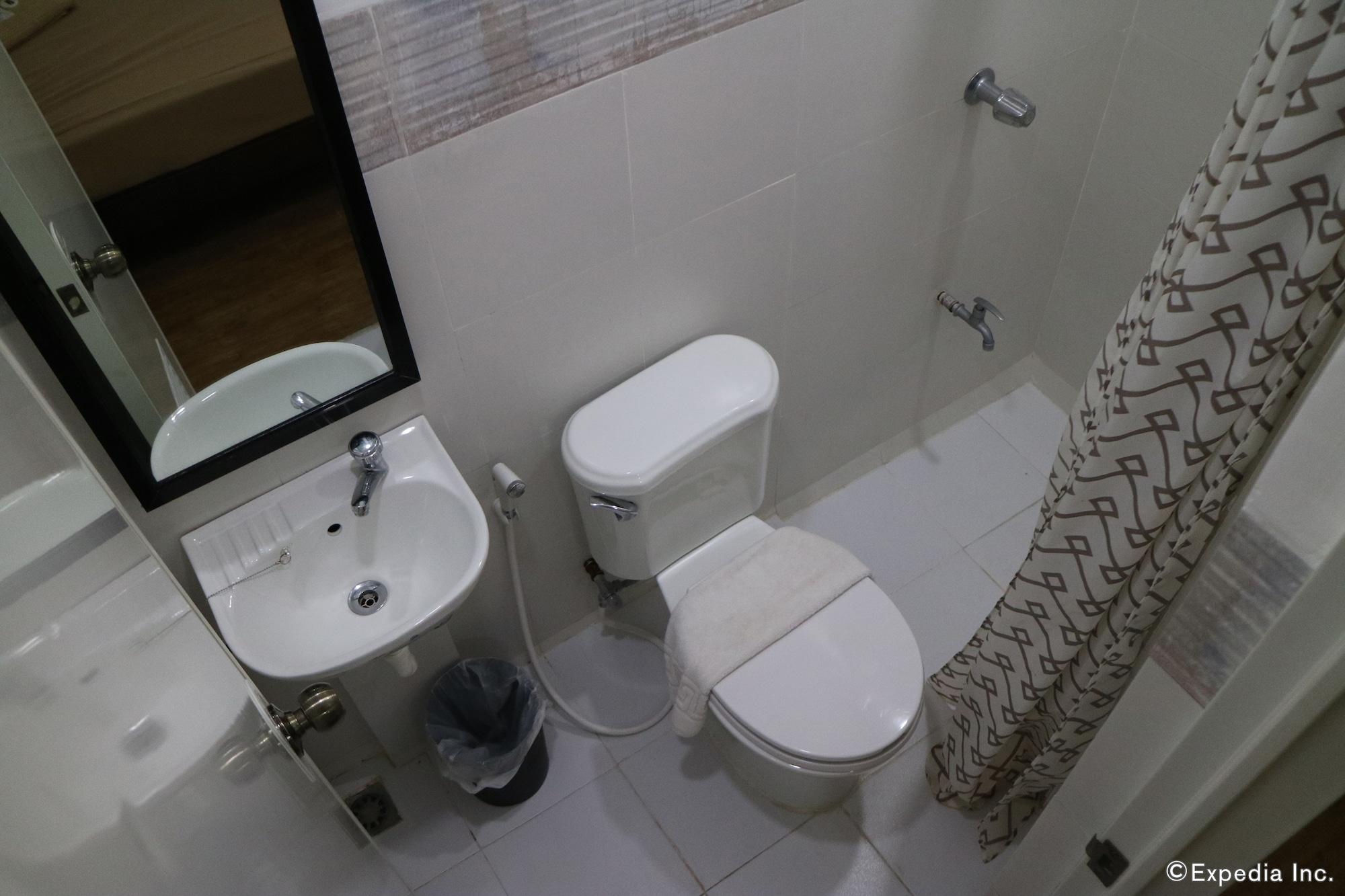 Urban Inn Iloilo Esterno foto