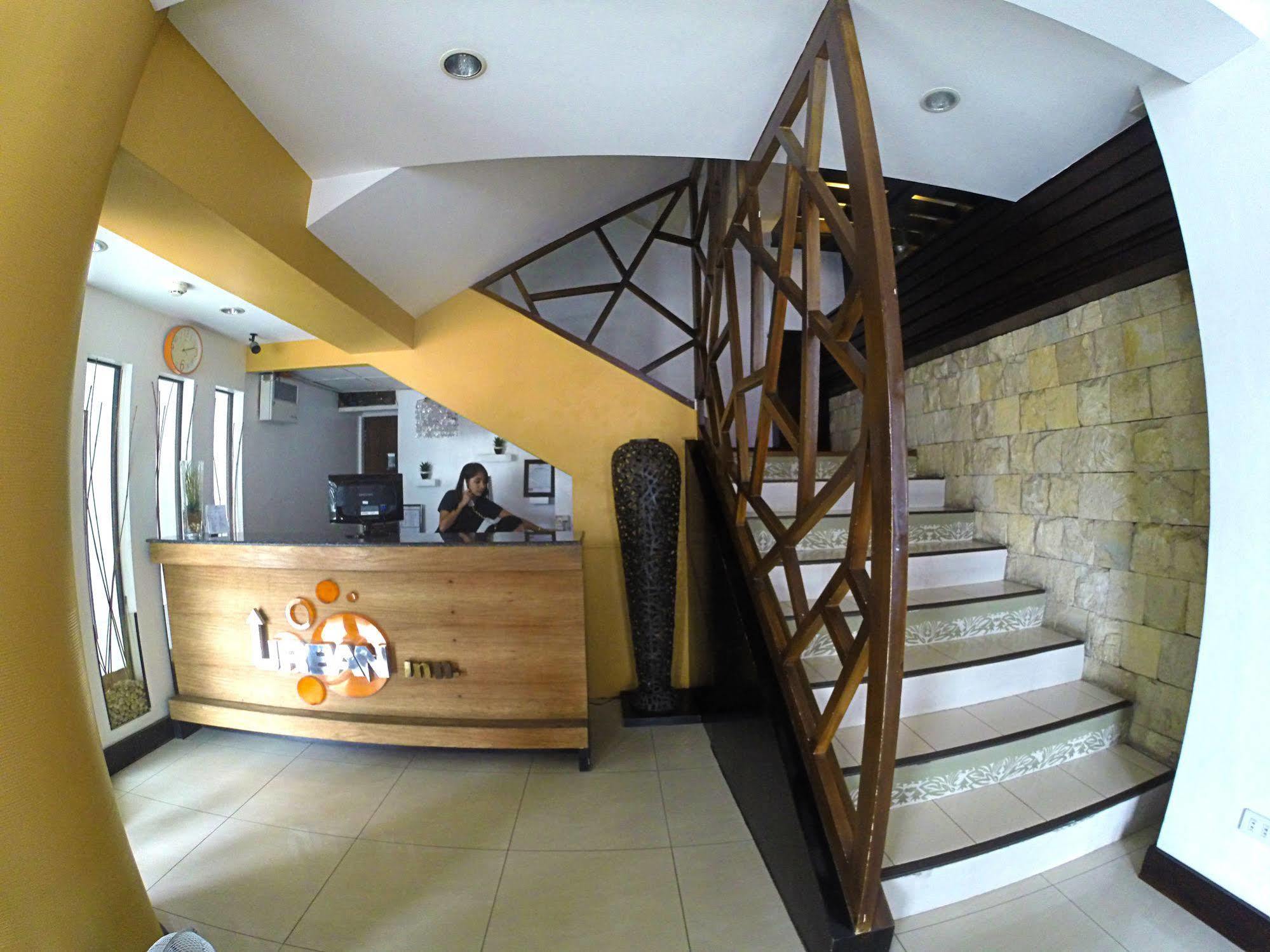 Urban Inn Iloilo Esterno foto
